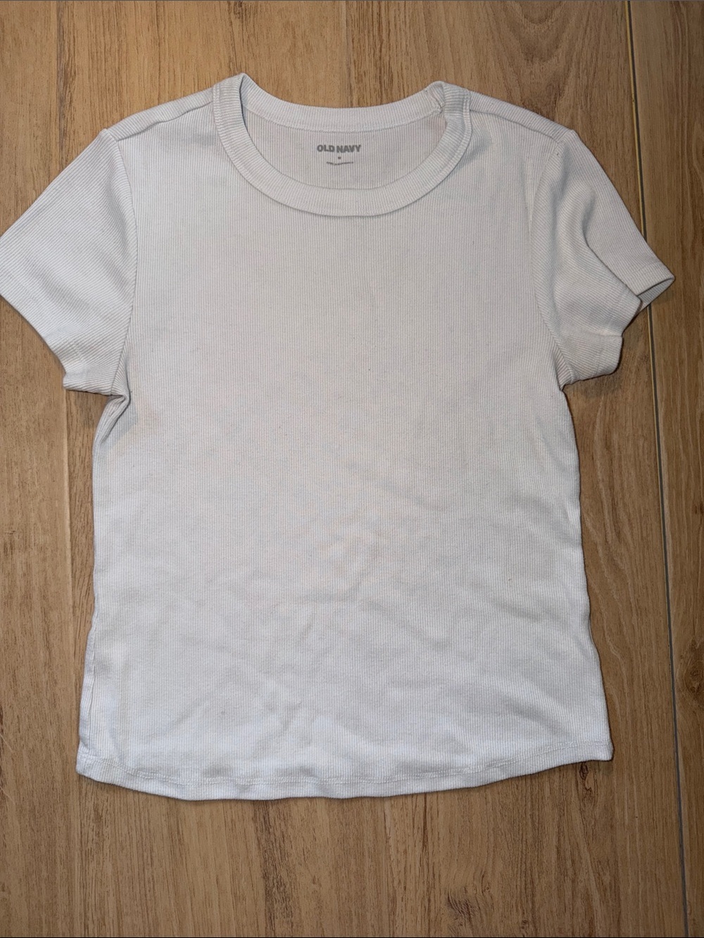 Old Navy White Ribbed Crewneck Tee size medium